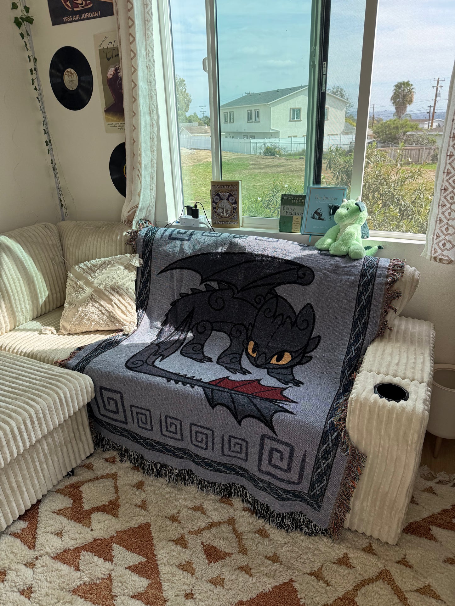 HTTYD Inspired Toothless 50x60 inch Purple Woven Dragon Blanket